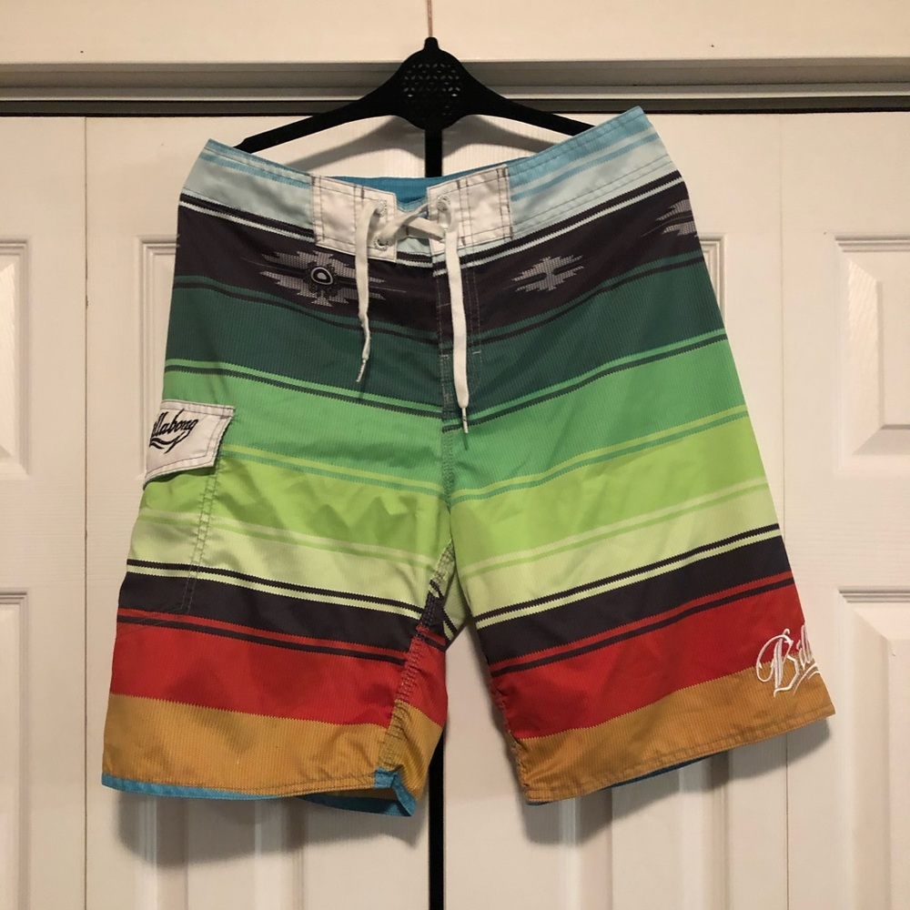 Billabong swim shorts size 32